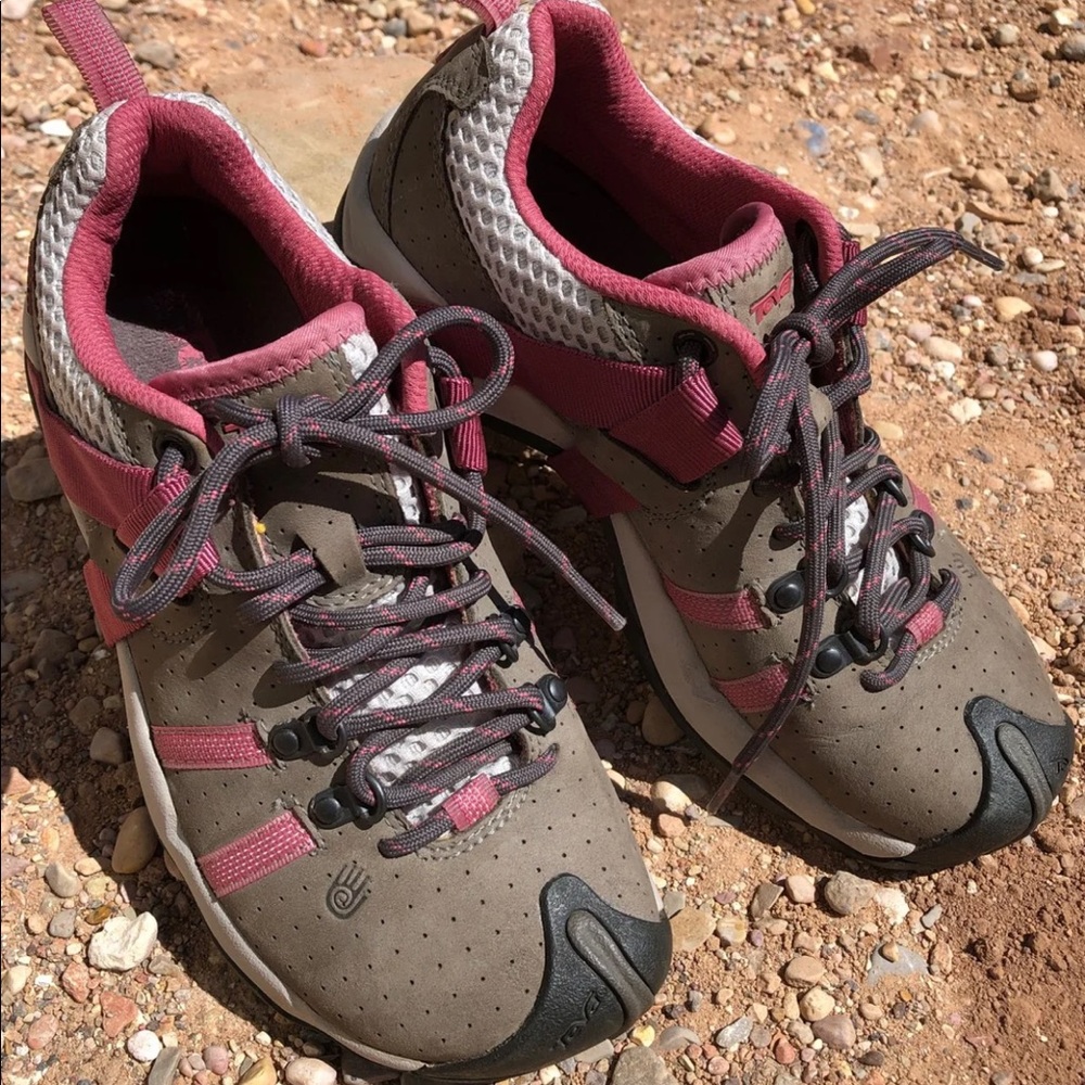 🏕Teva Hiking/Trail shoes⛰
